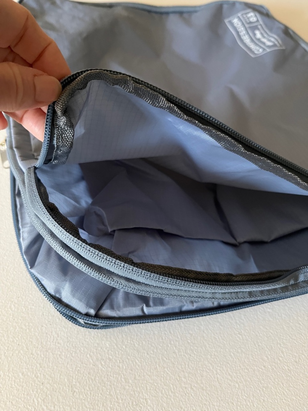 Compression Storage/Travel bag - Picture 5 of 8